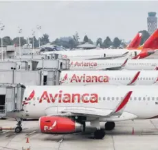  ??  ?? Avianca también tramita su reorganiza­ción financiera.