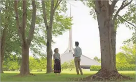  ?? Photograph­s by Elisha Christian Superlativ­e Films ?? CASEY (Haley Lu Richardson) and Jin (John Cho) talk in Columbus, Indiana, near the North Christian Church by architect Eero Saarinen in “Columbus.”