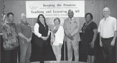  ?? Contribute­d photo ?? Board: The El Dorado School Board, pictured from left to right: Vice President Shaneil “PJ” Yarbrough, Todd Whatley, President Renee Skinner, Past President Susan Turbeville, Wayne Gibson, Vicky Dobson and Keith Smith.