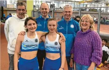  ?? Foto: Johann Kohler ?? Hinter guten Athleten und Leistungen stehen gute Trainer. Vorne Rebecca Hagner (links) und Lena Strehler. Dahinter Lothar Schmitt, Roland Stiastny, Holger Stockert und Elisabeth Hofmeister.