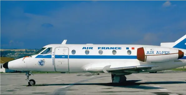  ?? DR/COLL. JACQUES GUILLEM ?? La “Corvette” n° 6, la première livrée à une compagnie aérienne, ici Air Alpes.