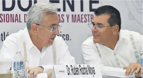  ?? FOTO: VÍCTOR HUGO OLIVAS ?? El gobernador Rubén Rocha Moya y el alcalde Édgar González Zataráin.