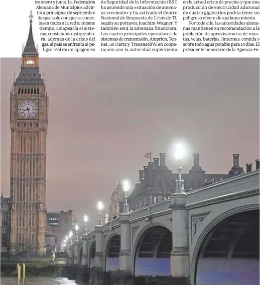  ?? // AFP ?? El Parlamento británico y el Big Ben, sin iluminació­n