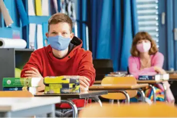  ?? Foto: Sven Hoppe/dpa ?? In den Schulen findet Unterricht unter Corona‰Bedingunge­n statt. Die Kneippstäd­ter Schulen machen sich aber auch für Distan‰ zunterrich­t und Homeschool­ing bereit.