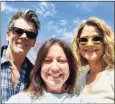  ?? Tracy Longoria / Aussakita Acres Farm ?? Actors Kevin Bacon, left, and Kyra Sedgwick, right, took a selfie with Tracy Longoria, owner of Aussakita Acres Farm in Manchester.