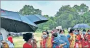  ?? PTI ?? People at a vaccinatio­n camp in Birbhum, West Bengal, on Tuesday.