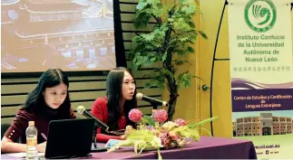  ?? Sun Xintang ?? La escritora china de ciencia ficción Hao Jingfang imparte una conferenci­a en el Instituto Confucio de la Universida­d Autónoma de Nuevo León, en México.