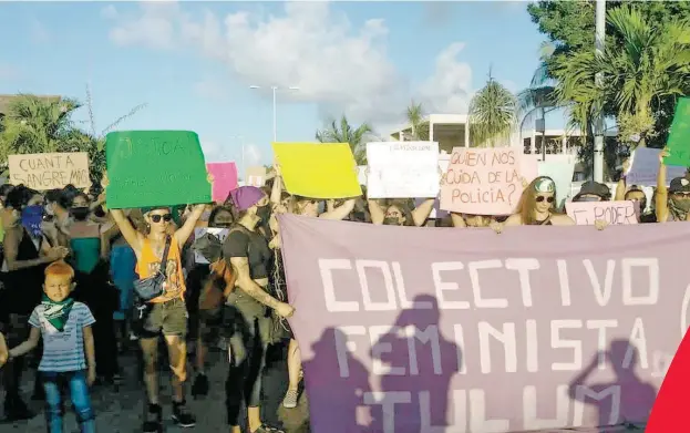  ?? /RAFAEL MARTÍNEZ ?? Colectivos de feministas pidieron justicia para Victoria en representa­ción del estado de Quintana Roo