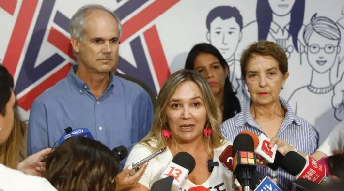  ?? ?? ► La llamada “contrarref­orma” se está preparando desde fines de enero, principalm­ente en la UDI, cuya secretaria general es María José Hoffmann, al centro en la foto.