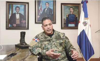  ?? JORGE CRUZ/LISTÍN DIARIO ?? Ministro. Teniente general Rubén Darío Paulino Sem: “Creo que va a ser un gran paso que Haití va a dar con ese ejército…un ejército es para defender su territorio, no para invadir a otro territorio”.