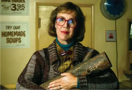  ?? © rr ?? Catherine Coulson als de Log Lady in ‘Twin Peaks’.