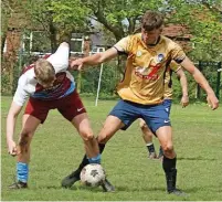  ?? ?? ●●Action from Bollington’s (in yellow) clash against Richmond Rovers