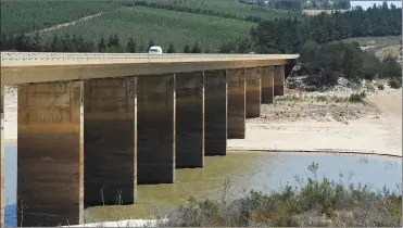  ??  ?? CRITICALLY LOW: Cape Town’s supply dam, Theewaters­kloof, is at a devastatin­gly low level of approximat­ely 16%.