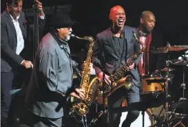  ?? Scott Strazzante / The Chronicle ?? Joe Lovano (left) and Joshua Redman headline the fifth annual gala at the SFJazz Center, which honored percussion­ist Zakir Hussain.