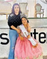  ?? ?? Romina y su mamá Karina Barrios