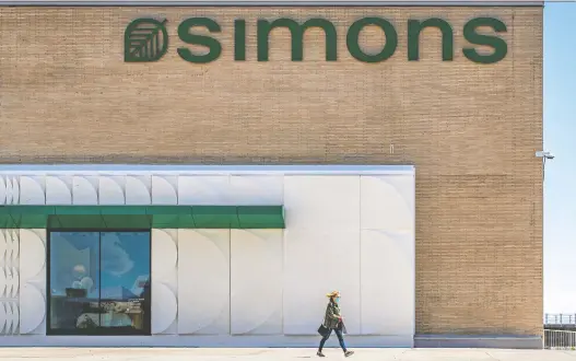  ?? DAVE SIDAWAY ?? Simons completely redesigned the space for it's new Maison Simons store at the Fairview shopping centre in Pointe-claire, which opened last week.