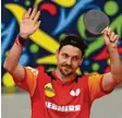  ?? Foto: dpa ?? Timo Boll spielt Tischtenni­s bei den Olympische­n Spielen.