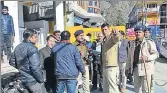  ?? HT FILE ?? n Cops inspecting unauthoris­ed guest houses and hotels in Dharamshal­a.