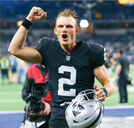  ?? PHOTO AFP ?? Le botteur Daniel Carlson a donné la victoire aux Raiders en prolongati­on, hier soir, contre les Cowboys.