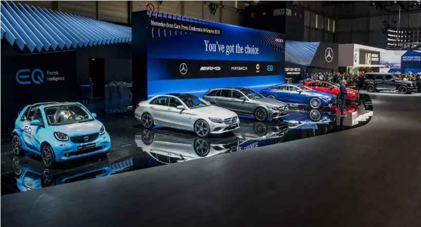  ??  ?? Il gruppo Daimler si è presentato in grande spolvero mostrando interessan­ti novità per ognuno dei suoi marchi