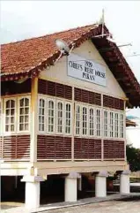  ??  ?? FROM LEFT: Chief ’s Rest House, built in 1929, offers rooms with modern convenienc­es; Cat Island is a must-visit for feline lovers.