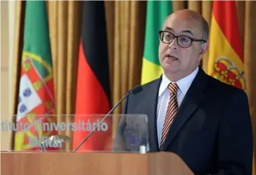  ??  ?? MINISTRO DA DEFESA NACIONAL DE PORTUGAL, AZEREDO LOPES