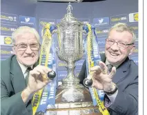  ??  ?? TOP DRAWERS Bertie Auld and Alex Smith paired Old Firm