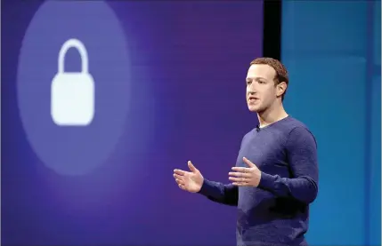  ??  ?? Acionistas do Facebook estão insatisfei­tos com a forma com que Mark Zuckerberg tem tratado os vários escândalos