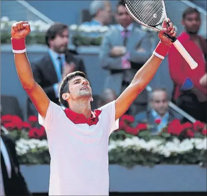  ?? FOTO: GETTY ?? El serbio Novak Djokovic, celebrando su victoria sobre Kei Nishikori (7-5, 6-4) en la 1ª ronda del Masters 1.000 Mutua Madrid Open