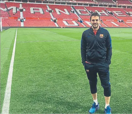  ?? FOTO: CEDIDA ?? Jofre Mateu, en el césped de Old Trafford, jugó el partido con el Barça Legends frente al Manchester United