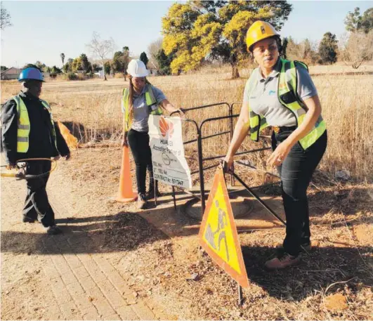  ??  ?? From left to right: Nompumelel­o Khumalo, Nonkululek­o Shikonele and Doreen Mbhalati-mashele of Deliz Investment­s