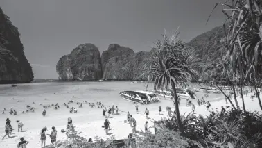  ?? ?? PHI PHI Island, Thailand lured thousands of tourists to this setting of Leonardo di Caprio's "The Beach" (Phot: AP Photo) a