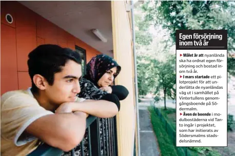  ?? FOTO: SACHARIAS KÄLLDÉN ?? FRISTAD. I de nya modulbostä­derna vid Ringvägen hoppas Hend Alkardi och hennes son Mouner, 16 år, kunna börja om på nytt.