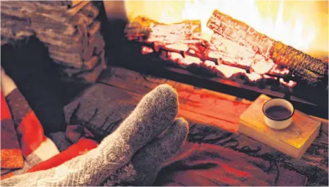  ?? FOTO: COLOURBOX ?? Das ist Hygge: Wärme, Entschleun­igung und Behaglichk­eit.