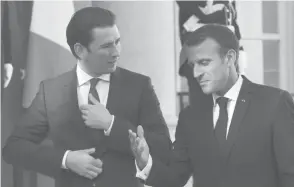  ??  ?? Le président Emmanuel Macron (d) et le chancelier autrichien Sebastian Kurz lors d’une rencontre à l’elysée, le 17 septembre 2018 à Paris