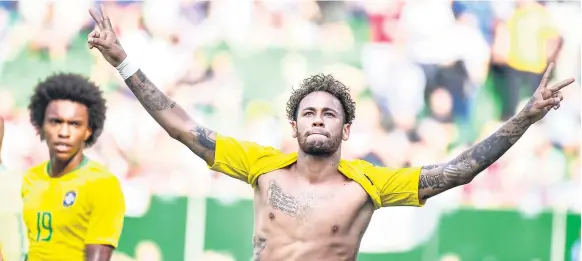  ??  ?? GOLEADOR. Neymar anotó su segundo gol en la gira de preparació­n de Brasil, el primero fue contra Croacia y ayer frente a Austria.