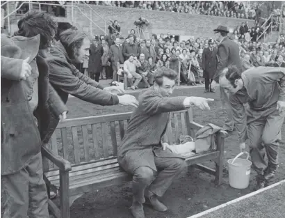  ?? GETTY IMAGES ?? Brian Clough shouts instructio­ns to his Brighton players during his short stint in charge in an FA Cup match against Walton and Hersham