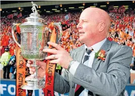  ??  ?? Peter Houston: Scottish Cup winner with United in 2010. SNS.
