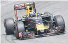  ??  ?? Daniel Ricciardo says he treats the new kerbs as a wall.