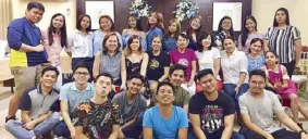  ??  ?? Christmas party with the scholars. (Second row, from left) Cherry and Aisya Salazar, Ging Naguiat, Tessa Tayag, Sylvia SIngson, Kathy Romero-Salas and guests.