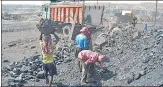  ?? HT PHOTO ?? Workers at a coal mine at Jharia in Dhanbad.