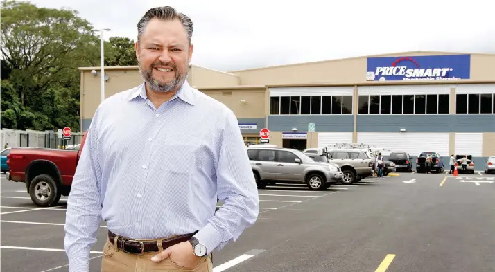  ?? “Los clientes no solo encontrara­n un lugar apto para comprar, además hallarán zonas verdes y de comidas, buscando la mejor experienci­a”, aseguró José Luis Marín, vicepresid­ente de Mercadeo de PriceSmart. Esteban Monge/La República ??