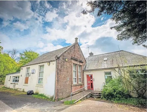  ?? Picture by Steve MacDougall. ?? PROPOSALS: Blairingon­e Primary School was closed by the council three years ago.