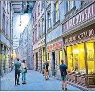  ?? Rick Steves’ Europe/DOMINIC ARIZONA BONUCCELLI ?? At Gdansk’s new Museum of the Second World War, visitors walk through reconstruc­tions of the Polish streets where the war took its toll.