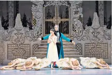  ?? The Nutcracker ?? Centre stage: Anna Rose O’sullivan and Gary Avis make magic in