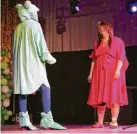  ?? ?? Prinzessin und Frosch beim Singduell.