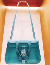  ??  ?? Hermès Halzan bag with stirrup-shaped handles