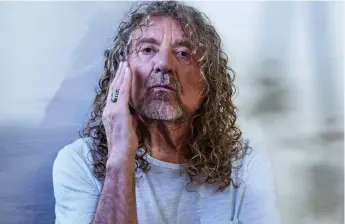  ?? Bild: MADS PERCH ?? UTBLICK. Led Zeppelins gamle sångare Robert Plant hämtar influenser från hela världen på sitt nya album. Och resultatet blir piggt om än inte så överraskan­de.