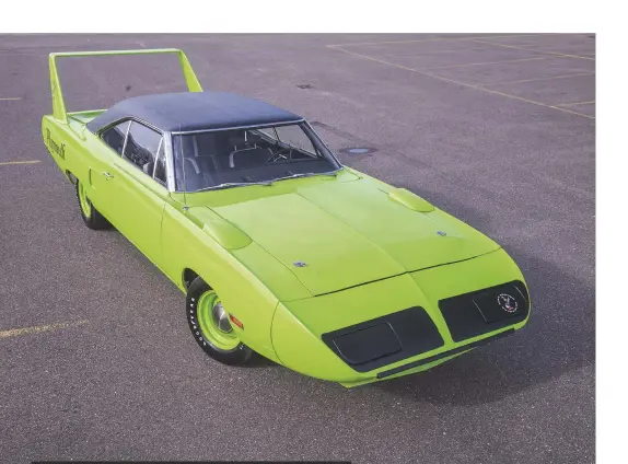  ??  ?? In 1970 waren de twee belangrijk­ste NASCAR-races op een super speedway Daytona en Talladega - een prooi voor de Plymouth Superbird.