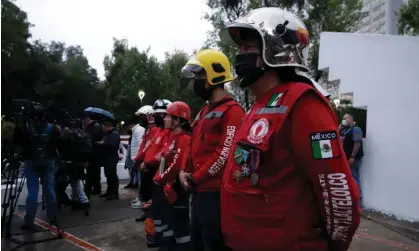  ?? Photograph: Luis Barron/Eyepix Group/Rex/Shuttersto­ck ?? Members of rescue teams attend a commemorat­ion in Mexico City of the earthquake­s of 1985 and 2017, both on 19 September.